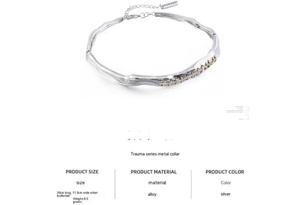 Female Niche Metal Collar