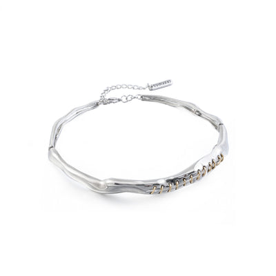 Female Niche Metal Collar