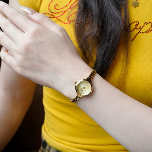 New Women'S Watch Vintage Light Luxury Niche High-End Bracelet Watch Exquisite Fashion Quartz Wristwatches