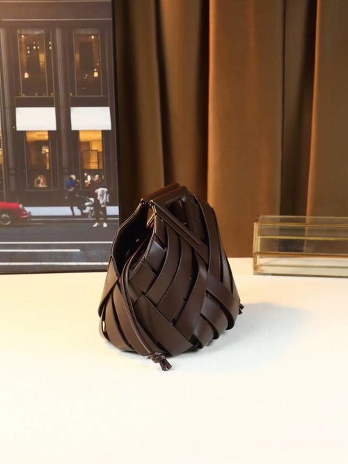 Woven Design Women Handbag, Tote Basket Bag, High-End Niche Inverted Triangle Shaped Fashion Commuter Bag, Casual Style